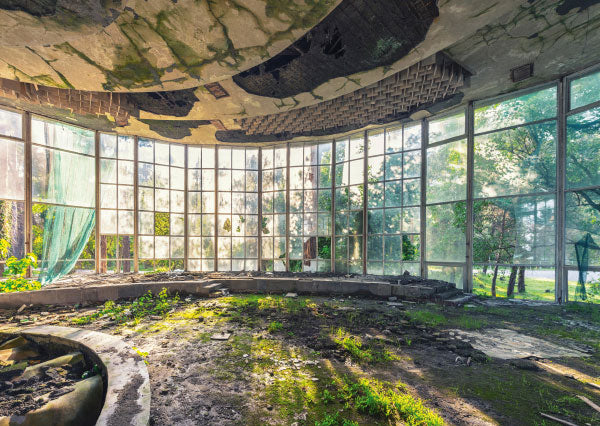 Old Café In Abkhazia 1000-Piece Puzzle